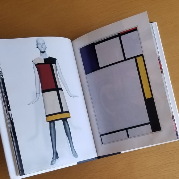 Assouline – Yves Saint Laurent (2008) - Picture 11 of 16